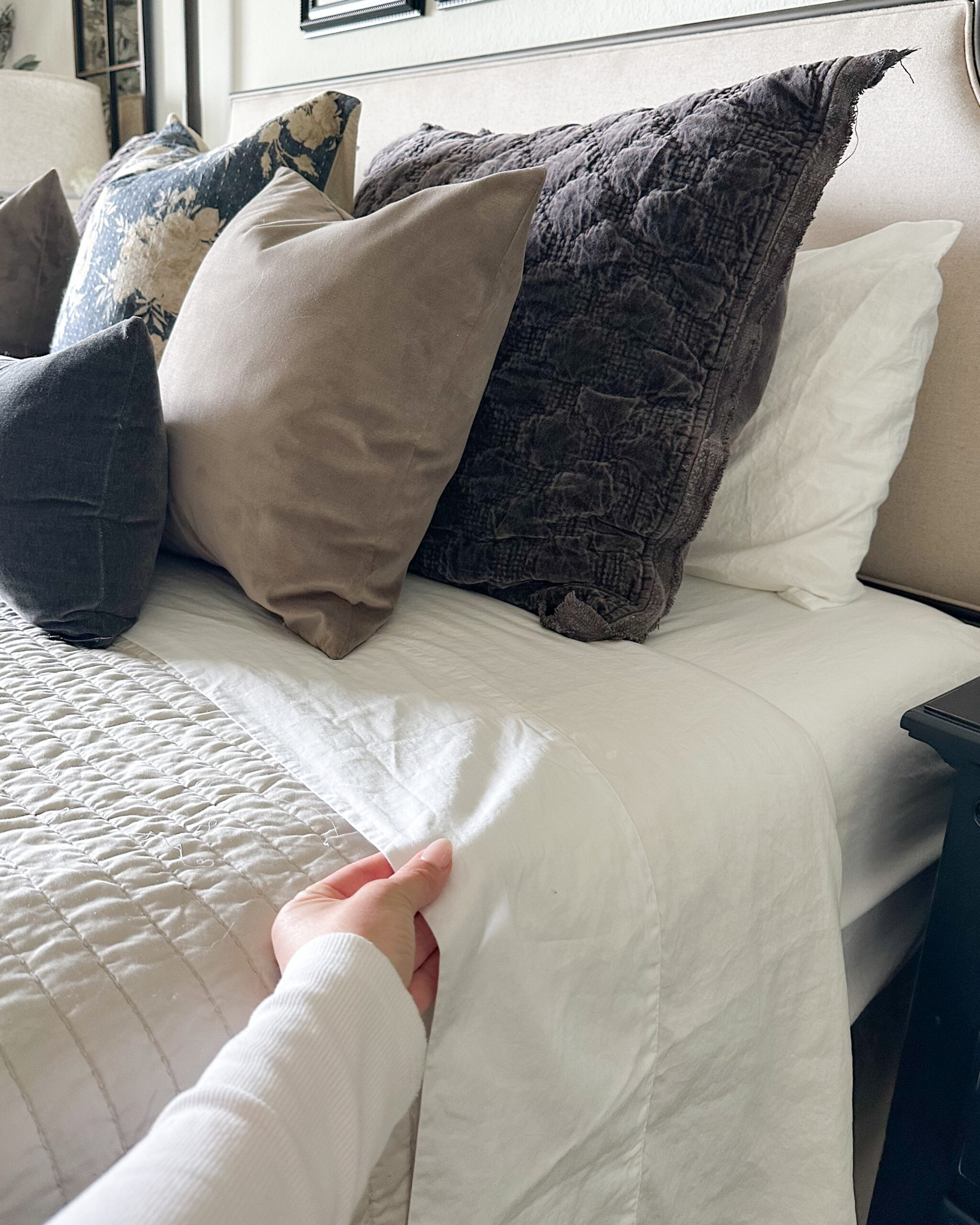 The Ultimate Bedding Guide: Essentials for Your Best Sleep Yet | bedding, quilt, pillows, throw pillows, floral pillow, duvet, blue duvet,luxe bedding, accent bench, bedroom inspo, neutral bedding, canopy bed, sheets, soft sheets set, pillowcases